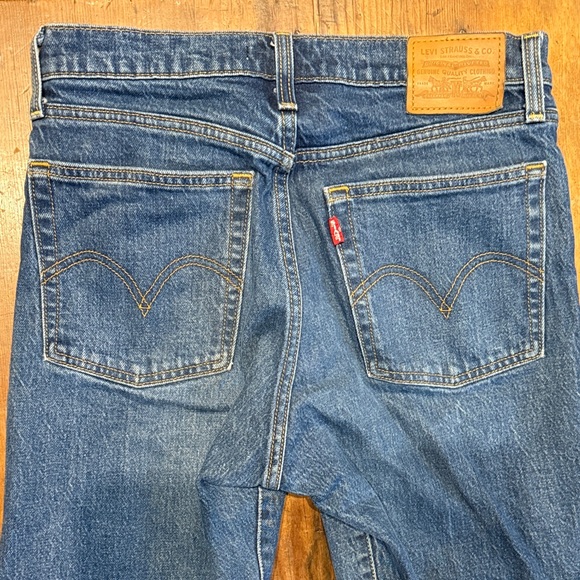 Levi’s size 26 wedgie straight leg jeans - Picture 3 of 5